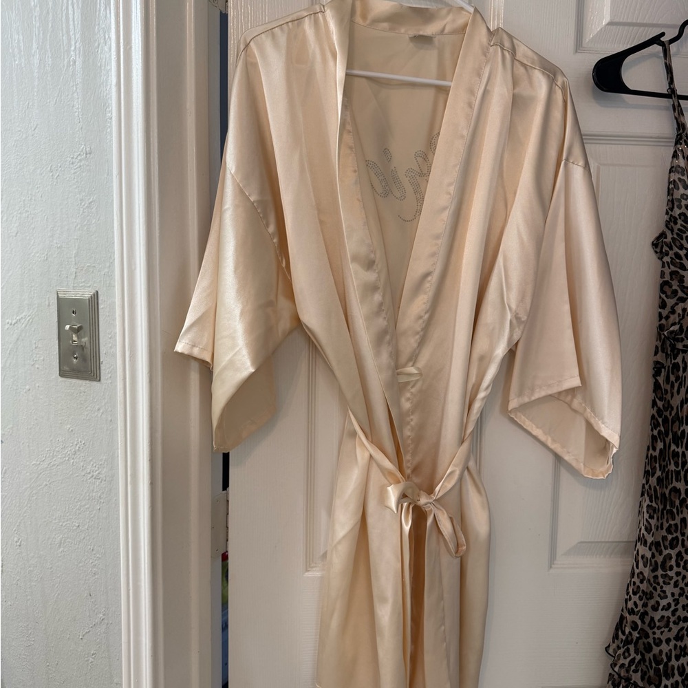 Amazon Elegant Satin Robe in Light Cream